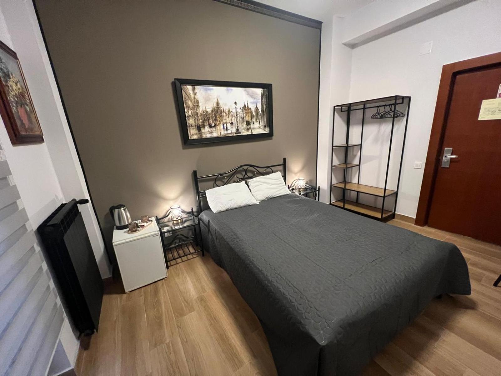 Hotel Reina بوخارست المظهر الخارجي الصورة