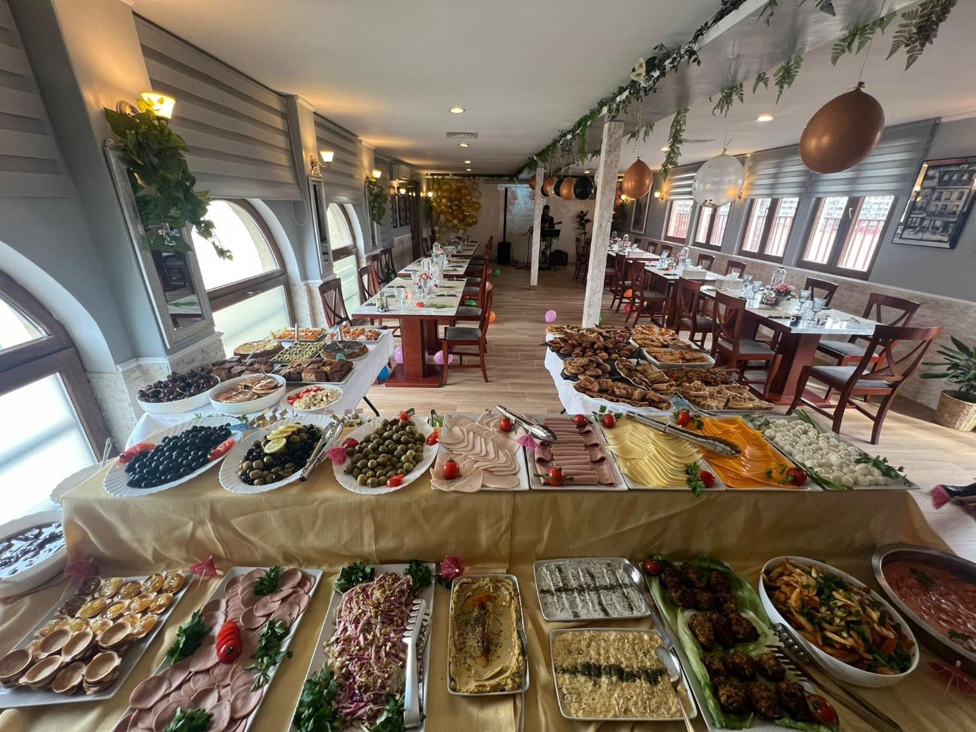 Hotel Reina بوخارست المظهر الخارجي الصورة