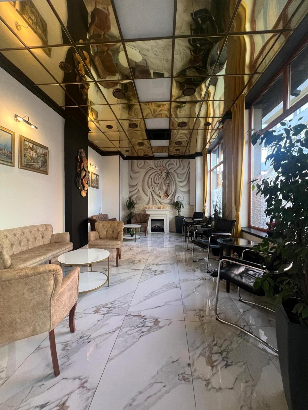 Hotel Reina بوخارست المظهر الخارجي الصورة