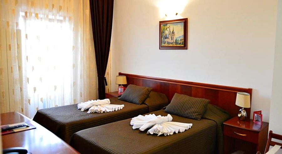 Hotel Reina بوخارست المظهر الخارجي الصورة