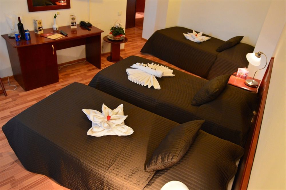 Hotel Reina بوخارست المظهر الخارجي الصورة