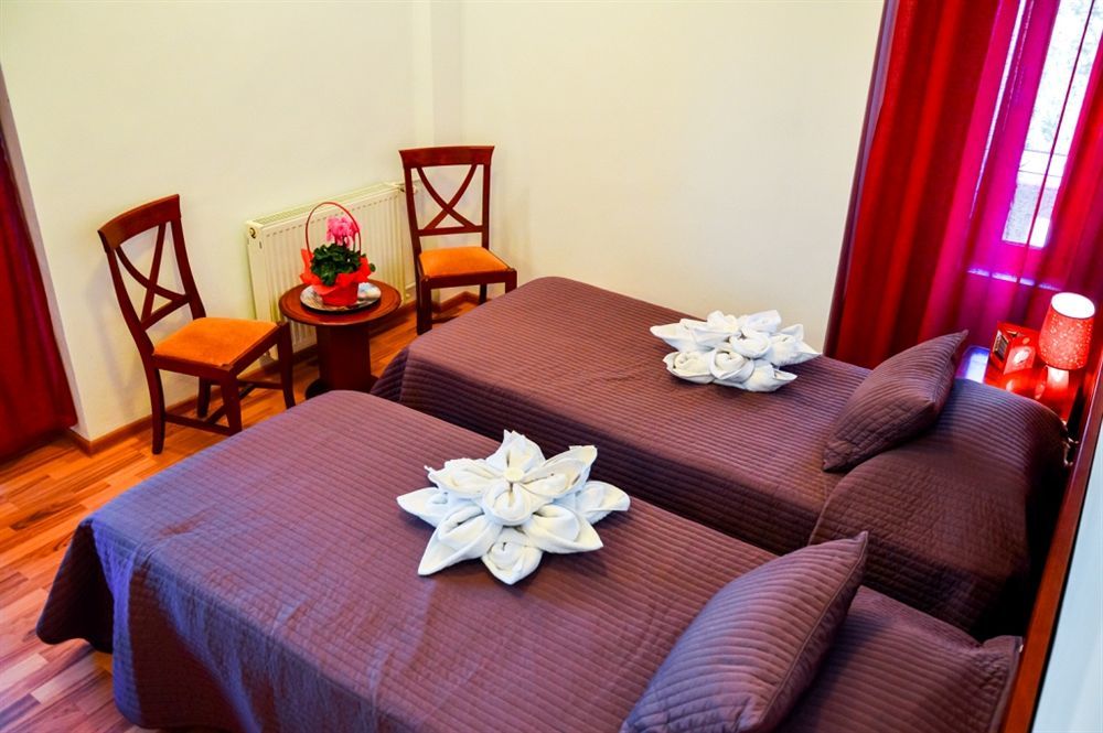 Hotel Reina بوخارست المظهر الخارجي الصورة